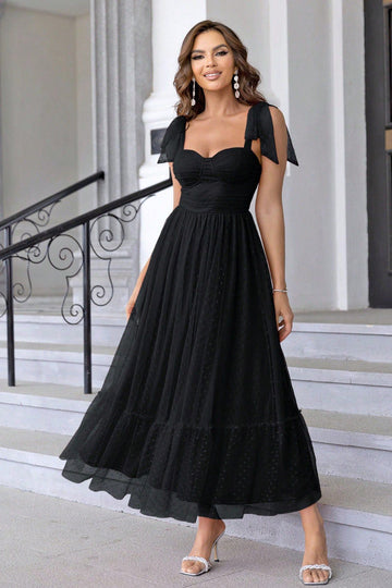 Une ligne plissée noeud spaghetti bretelles Robe longue de demoiselle d’honneur noire